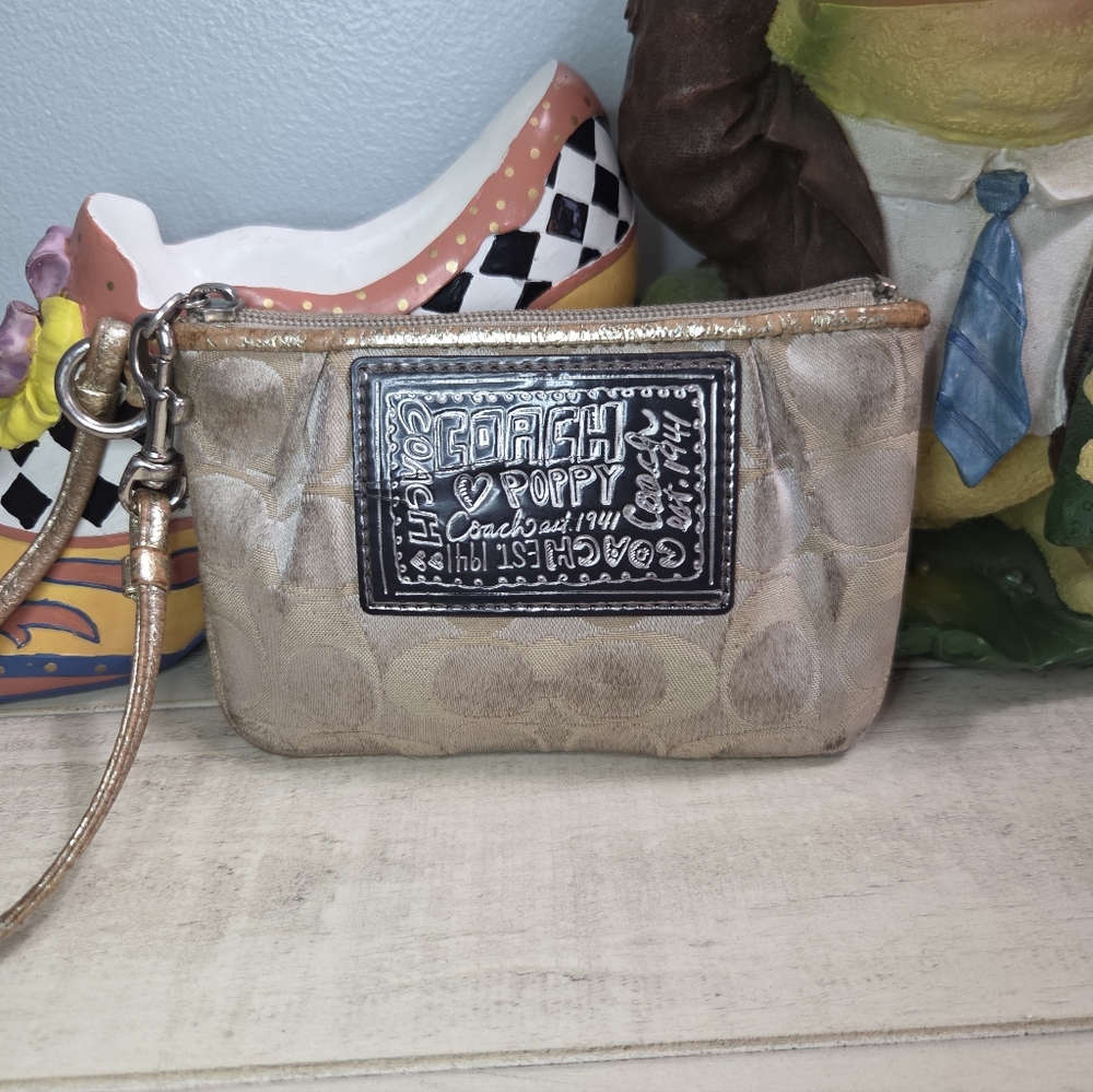 Coach Poppy Glam Signature Canvas Wristlet, GUC - Picture 3 of 10